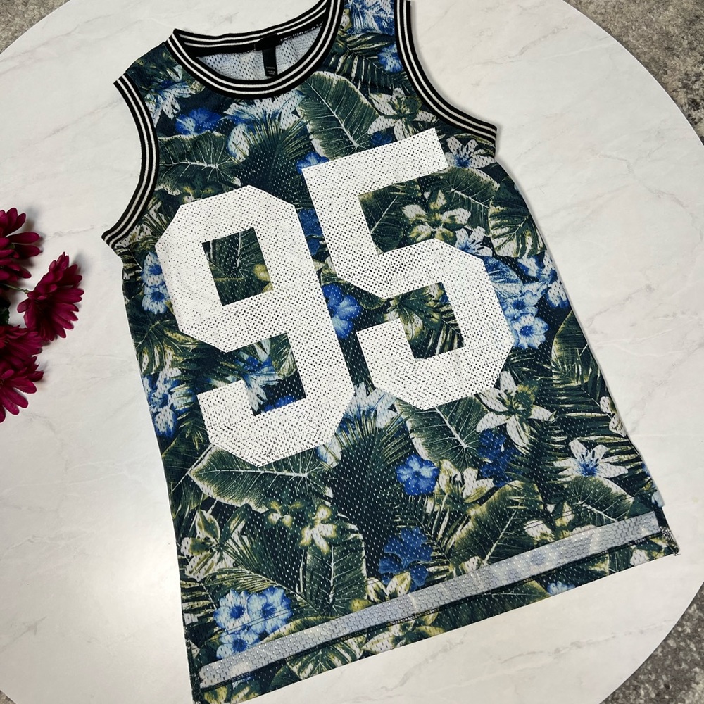 Target Art Class Men’s Hawaiian Jersey Tank Size Large